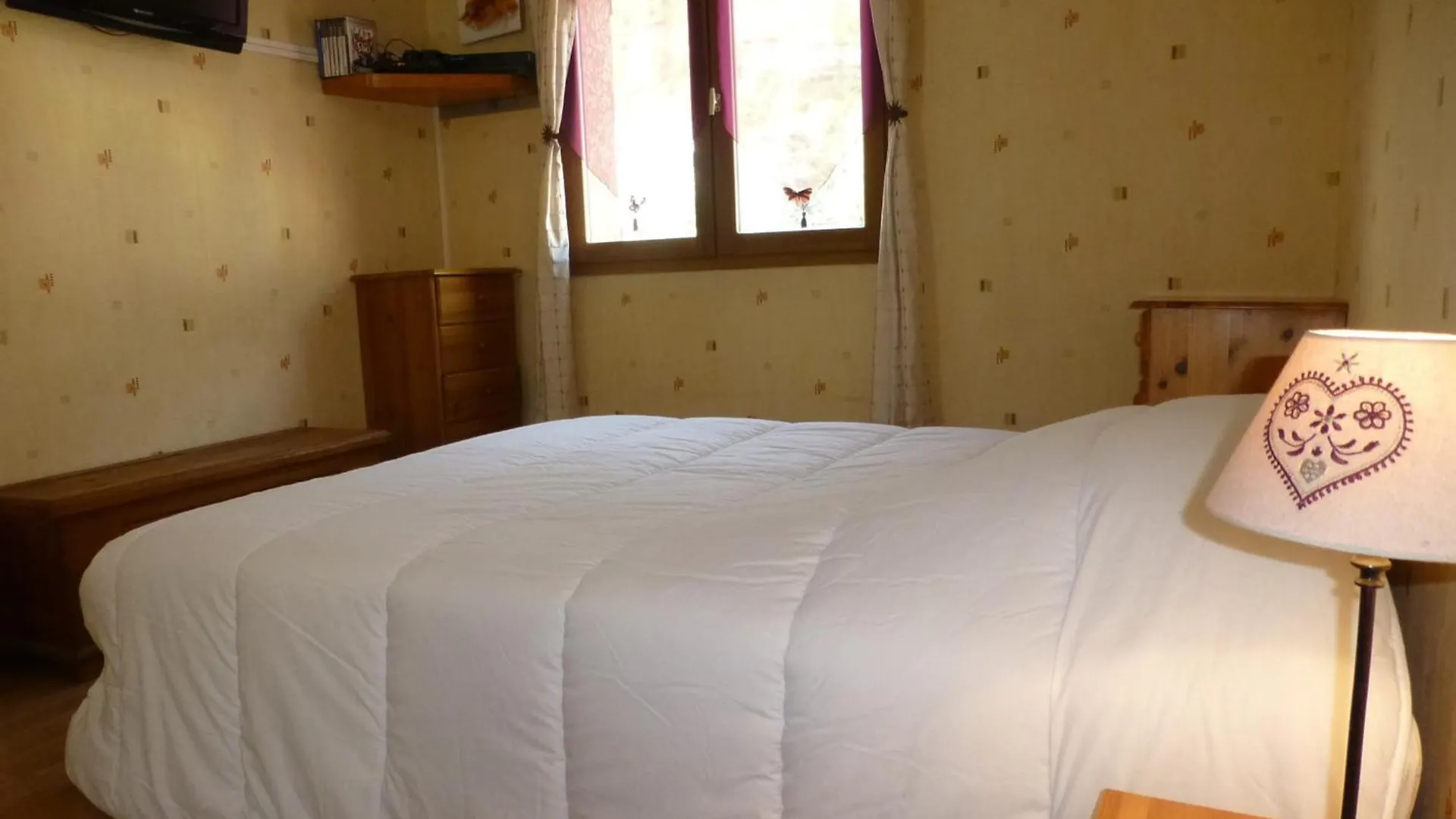 Appartement Cosy 2 Chambres, Proche Commerces, Parking, Wifi, Animaux Admis - Fr-1-512-8 Brides-les-Bains 0*,  France